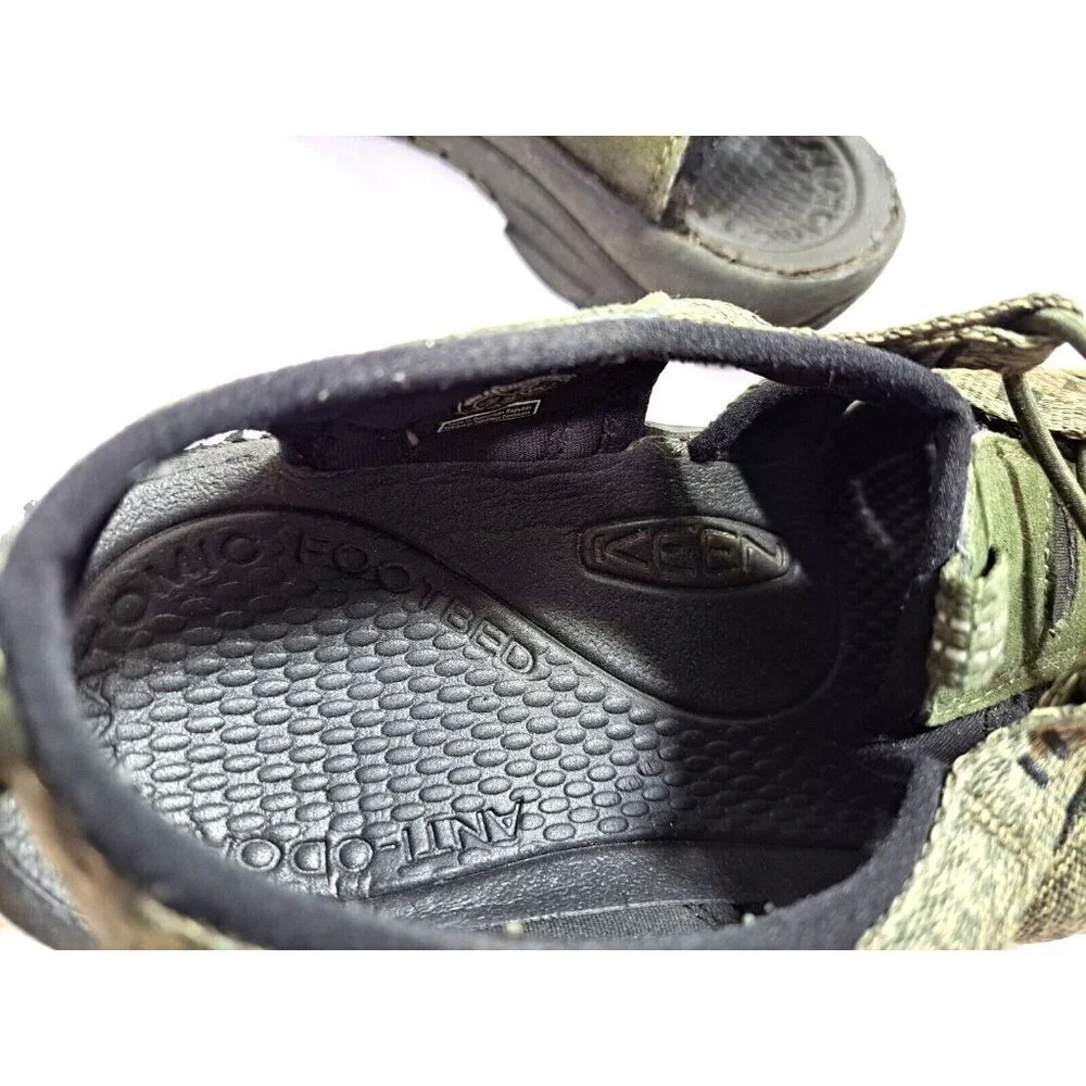 Keen Women's 10 Newport Green Cap Toe Hiking Fisherman Anatomic Footbed Sandals